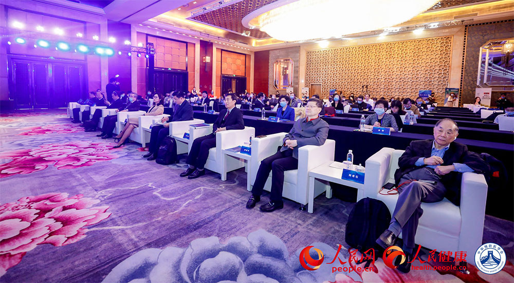 �׌����񽡿����(hu��)�F(xi��n)��(ch��ng)