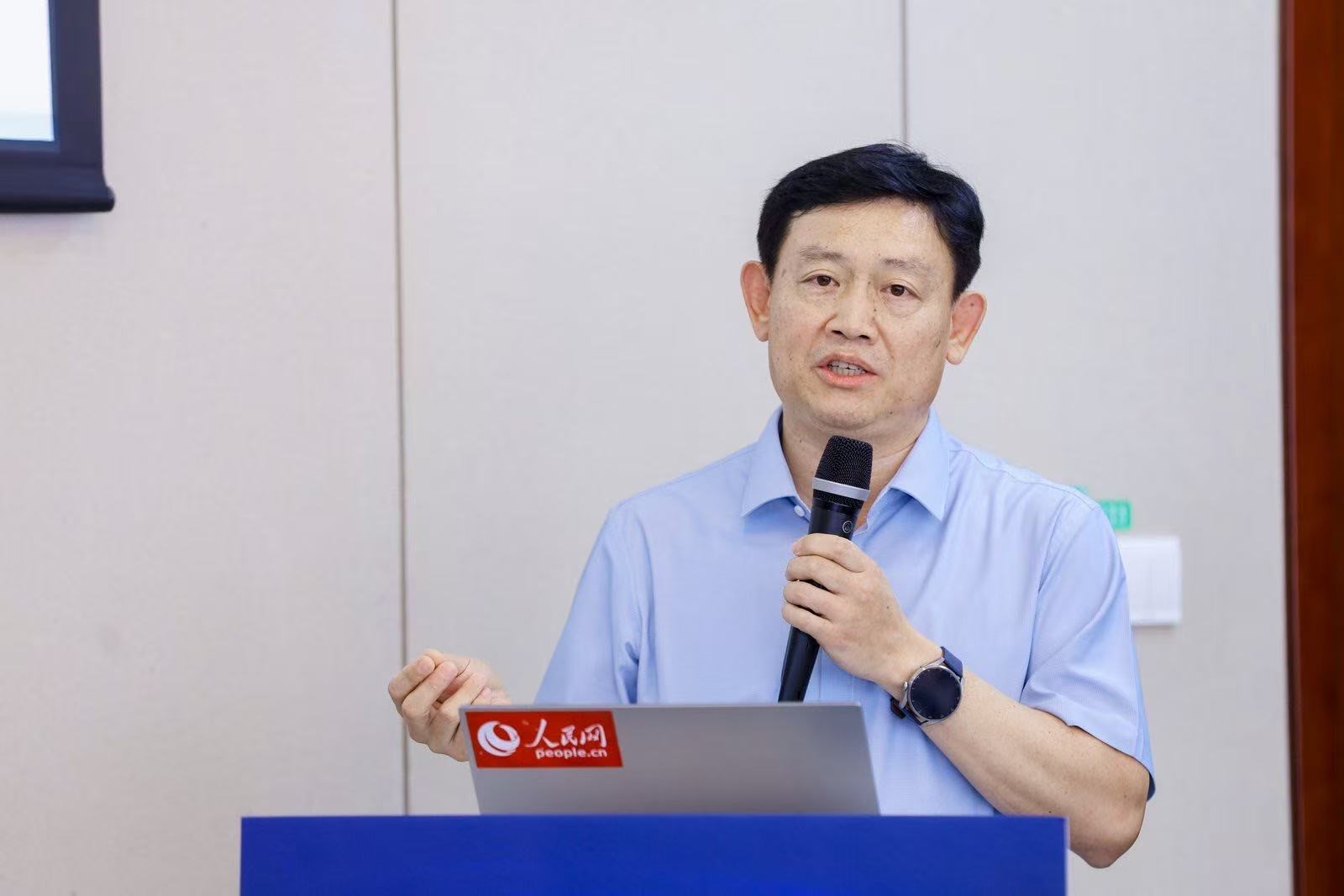 國家衛健委婦幼健康中心副主任許宗余發言。